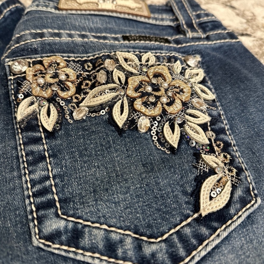 Miss Me - Capri style - bling embroidered - sz 27 - Picture 5 of 5